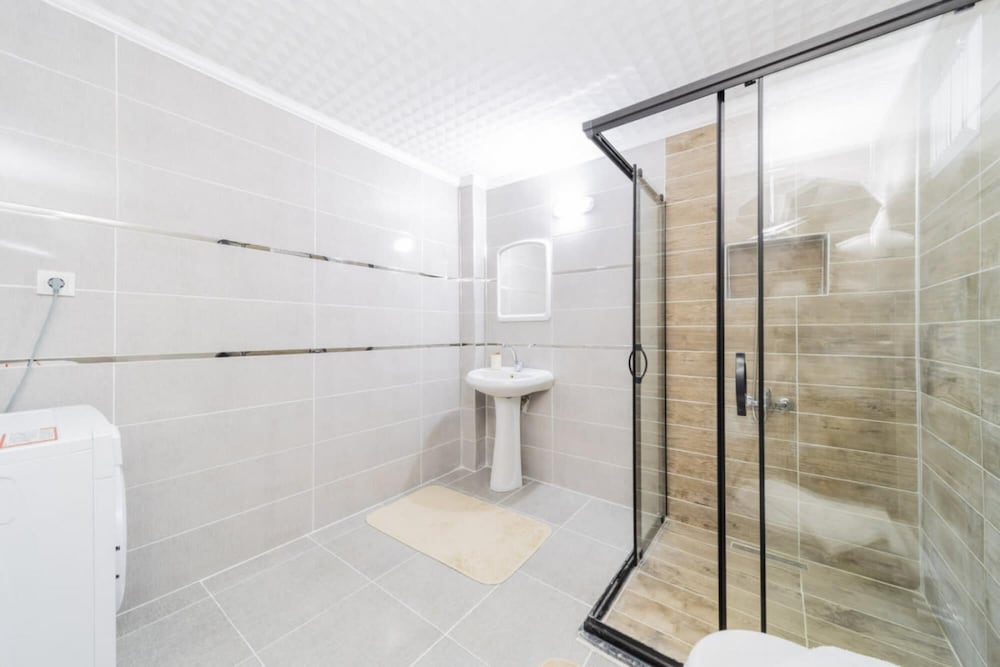 Central Flat Close to the Beach in Muratpasa