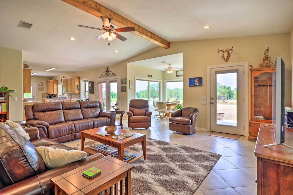 Bertram Ranch Property w/ Acreage Trail Access! - Property Image 35