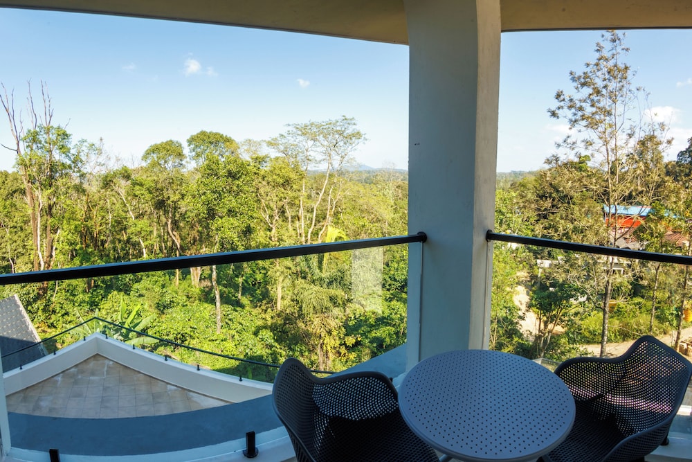 CherryLoft Luxury Resort