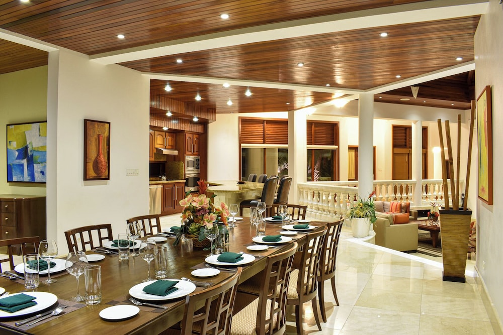 Sheriva Luxury Villas and Suites - Image 3