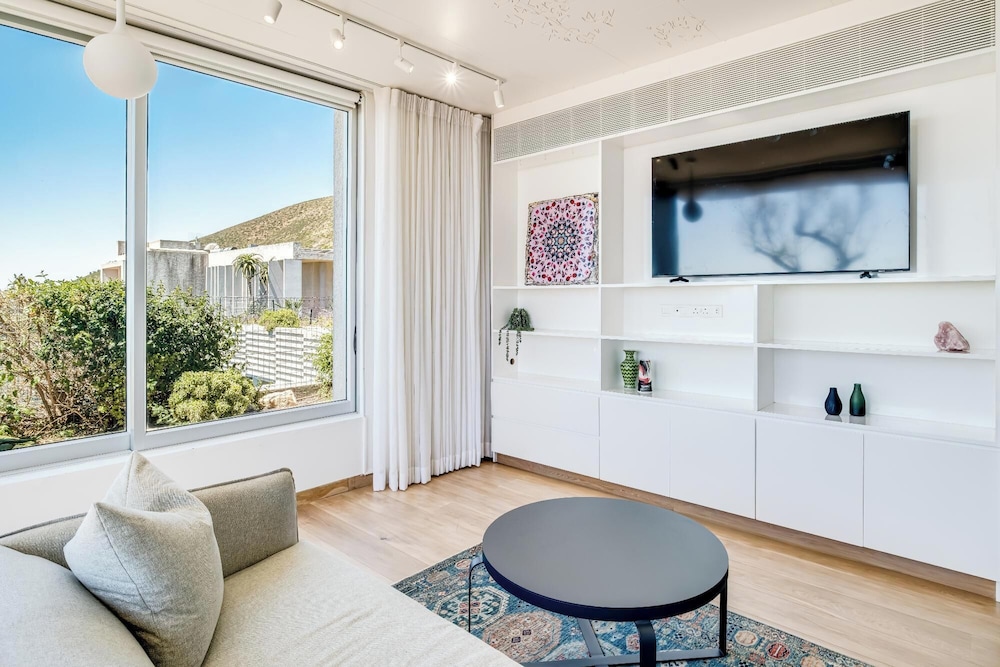 Opulent Spacious Fresnaye Sea View Leonotis Villa