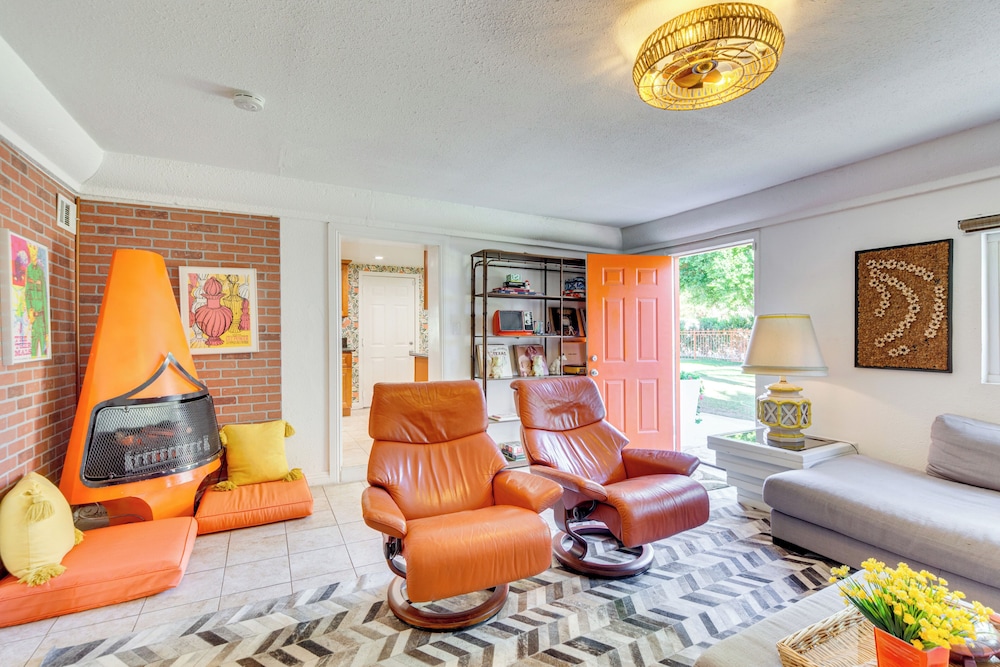 2 Mi to Dtwn: Vintage-inspired Gem in Palm Springs