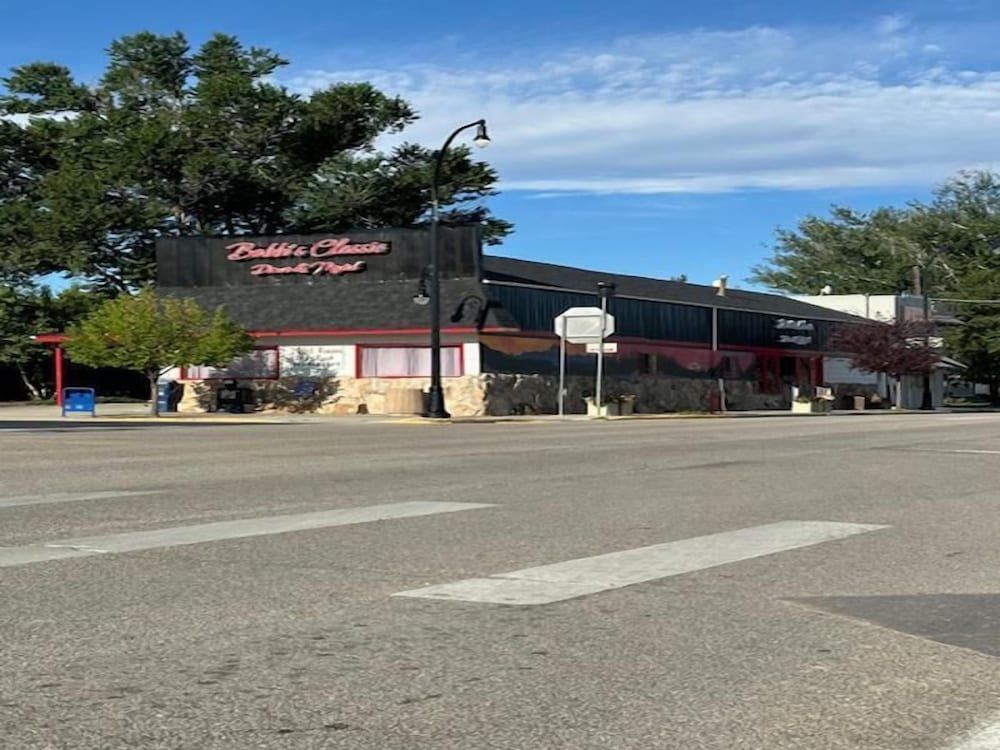 Bobbi's Classic Motel