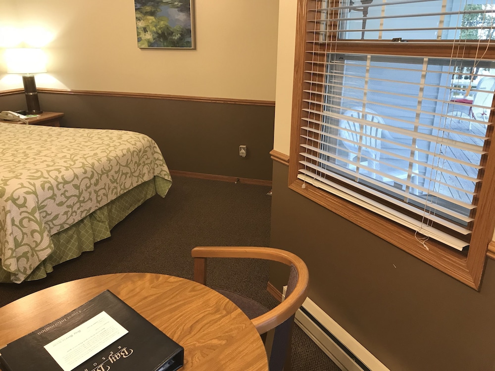 Bay Breeze Resort