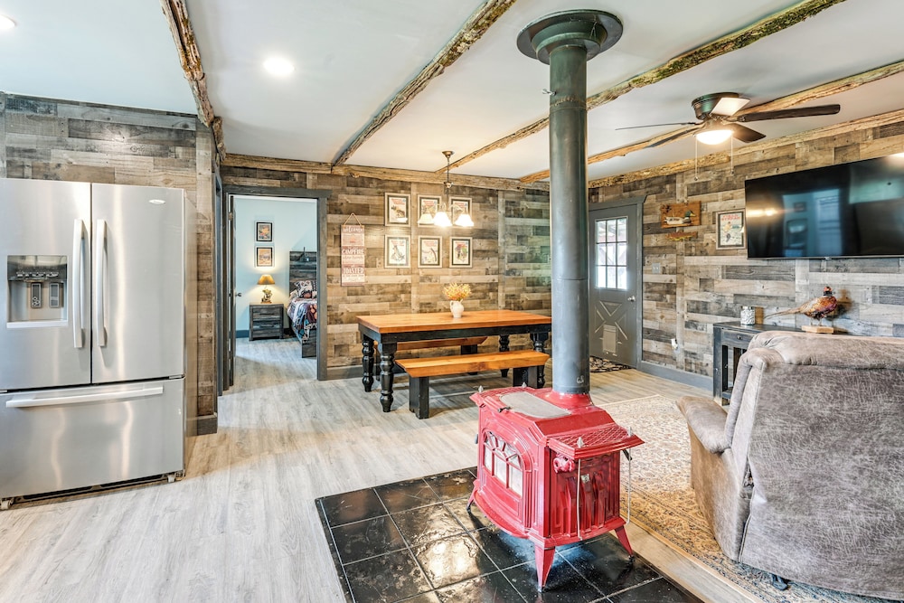 5-acre Kingston Getaway: Pond, Peacocks & Fire Pit