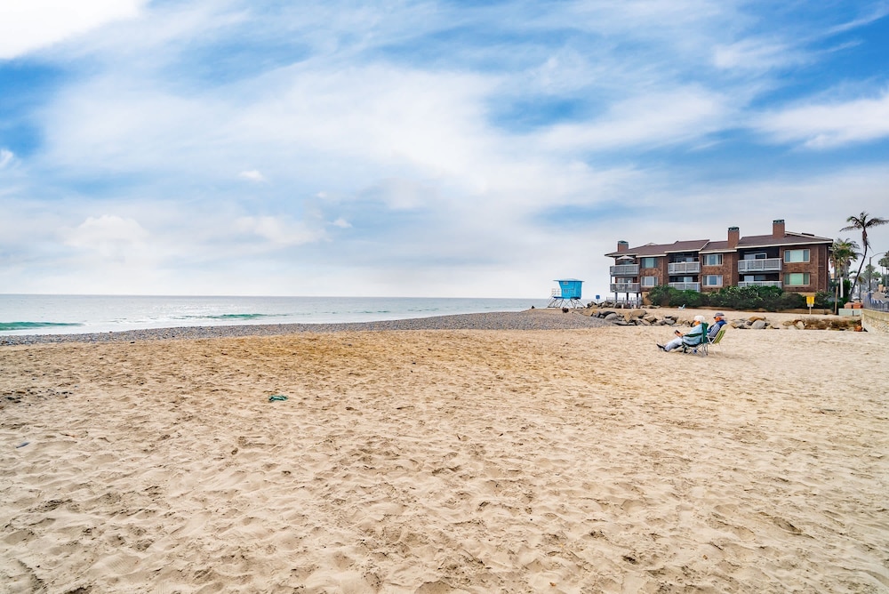 Luxury Oceanfront Condo With Private Beach Access