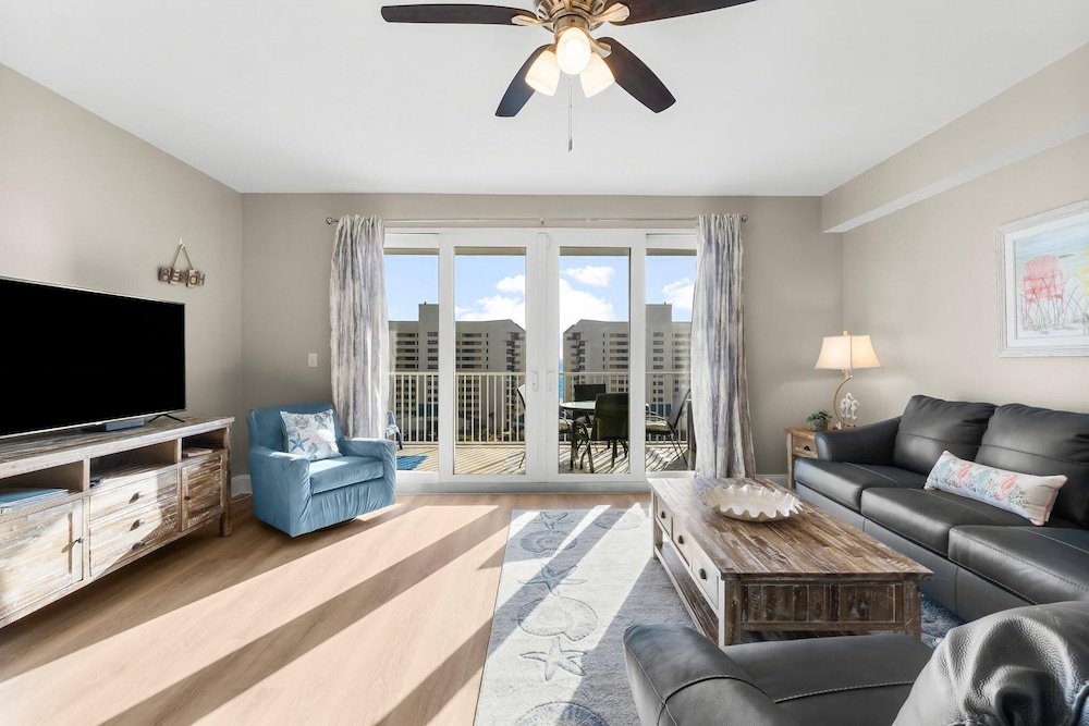 Laketown Wharf 713- Our Lil Sea-cret
