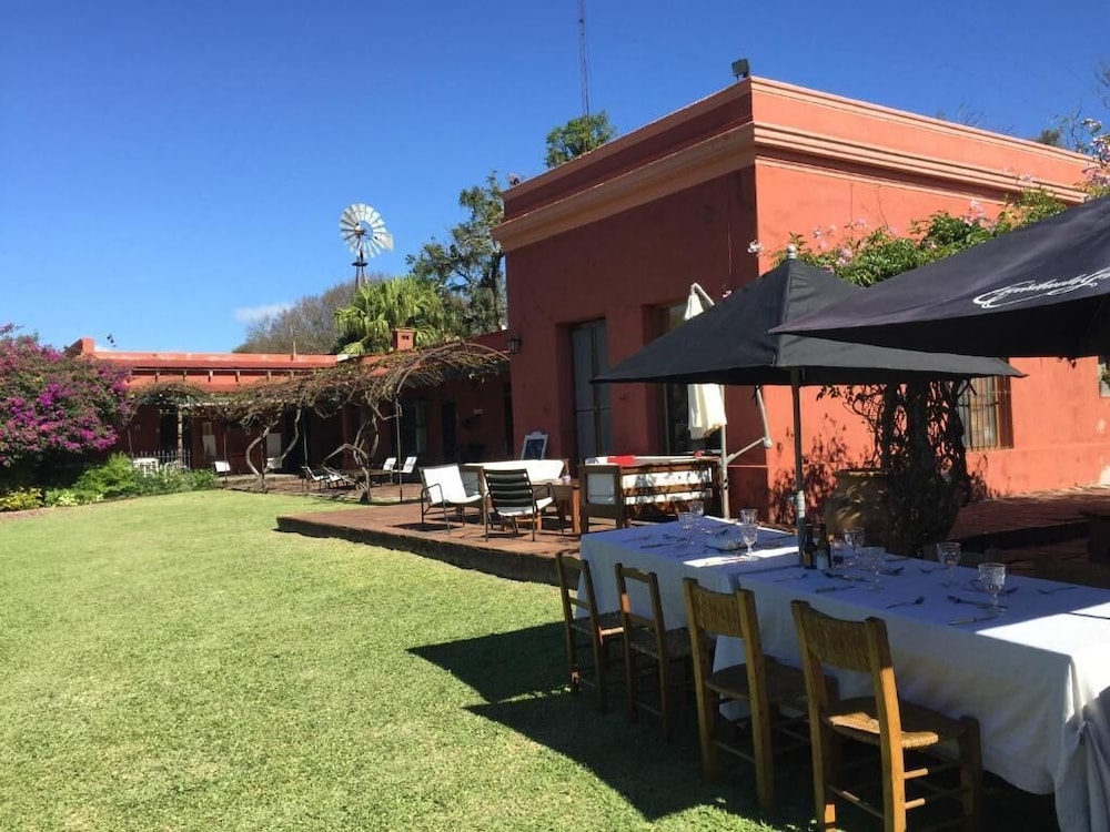 Estancia La Violeta