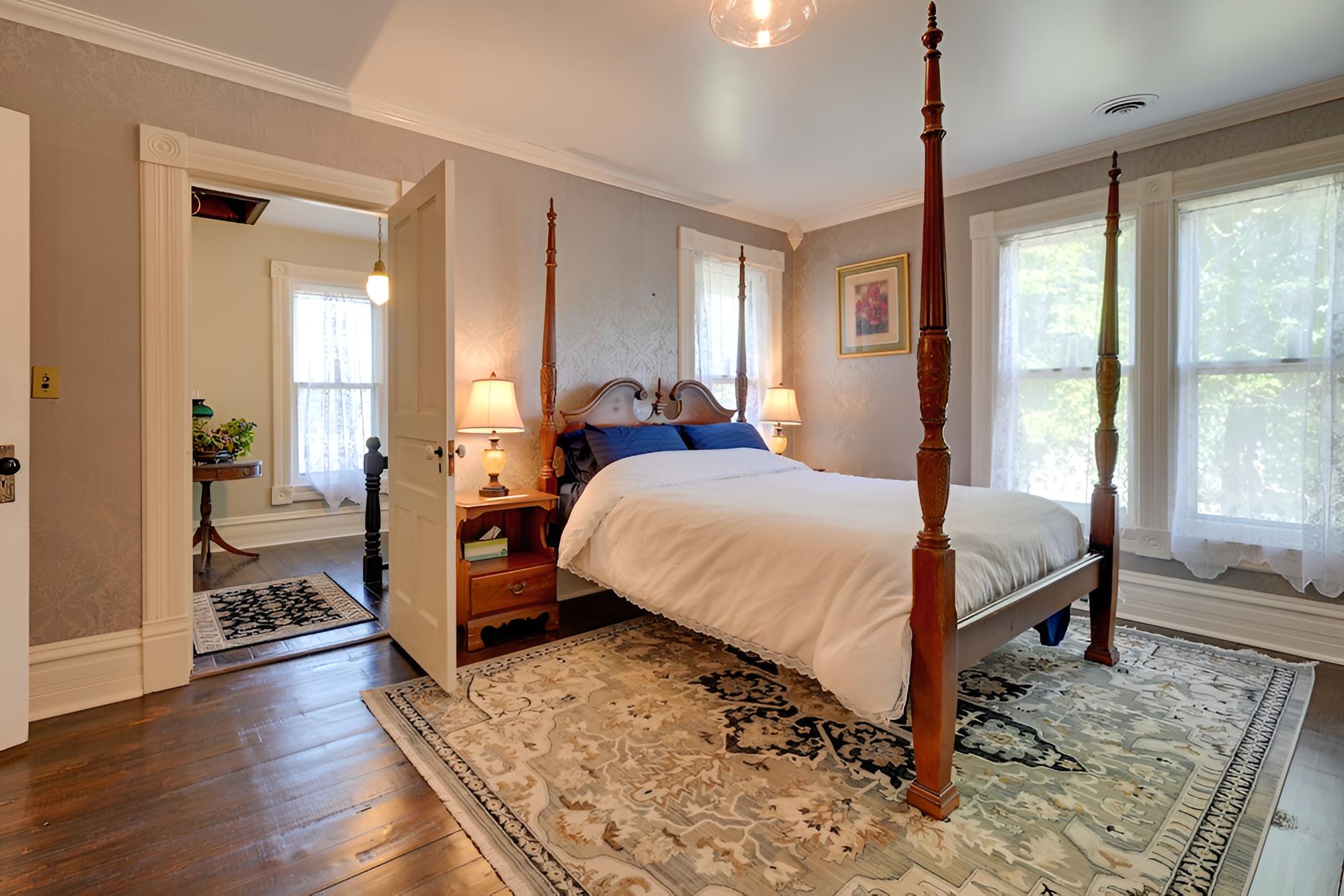 Historical Victorian Home in Charming Waupaca! view 3