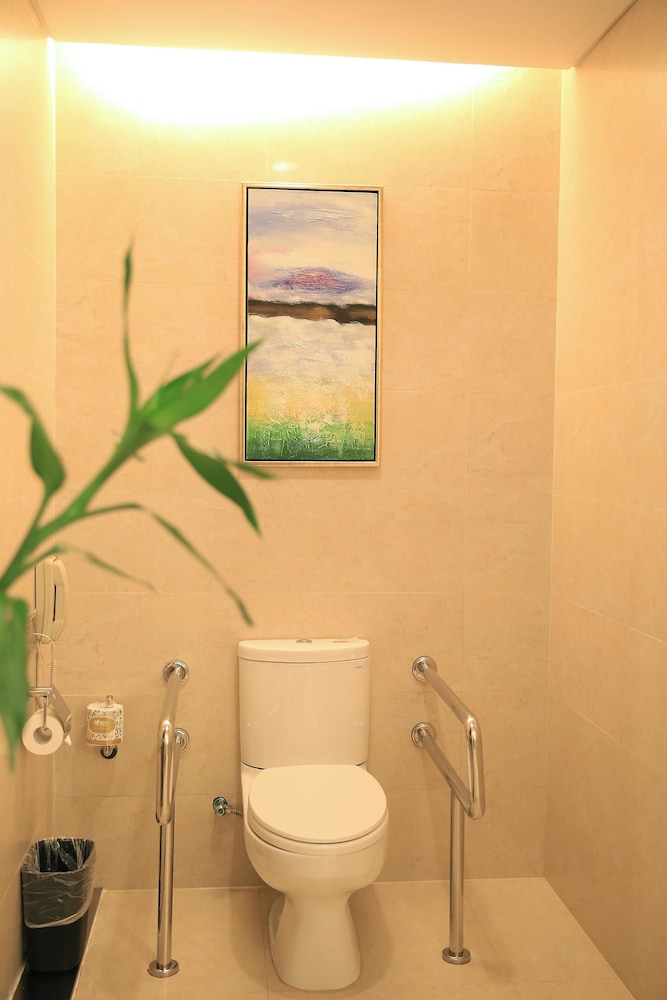 Ramada Longyan