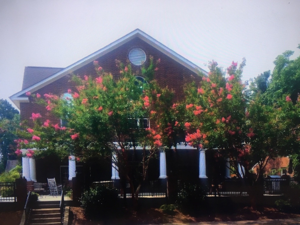 Acorn Inn