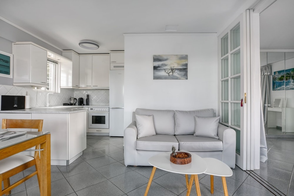 South Blue Sea View Apartment