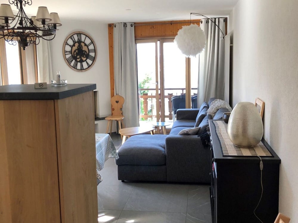 Apartment With Free Shuttle