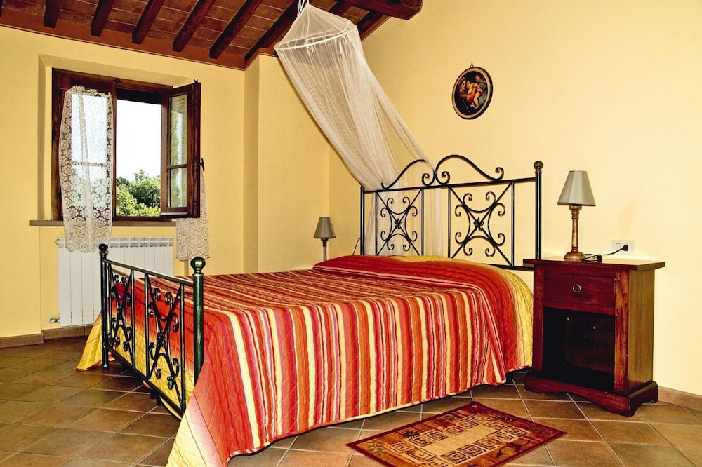 Estate in Montaione With Pool & Wine Tasting