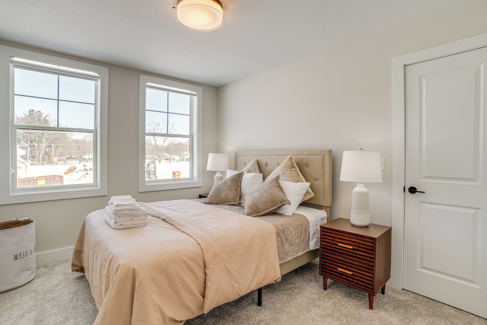 2 Mi to Notre Dame: Spacious Home w/ Private Yard
