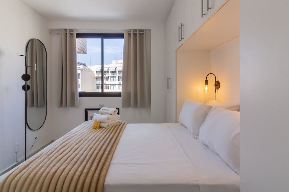 12 Minutes From Copacabana Beach Pl707