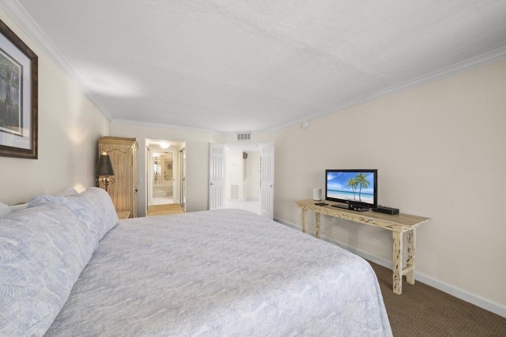 Pointe Santo A44 3 Bedroom Condo