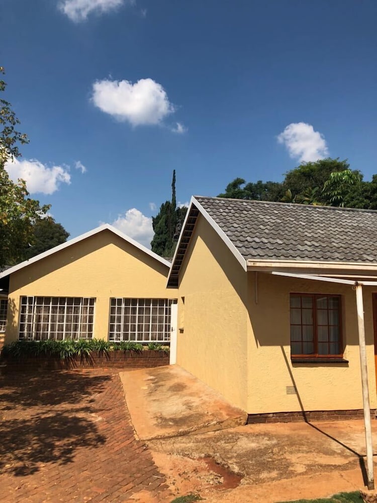 Khuvena Guest House