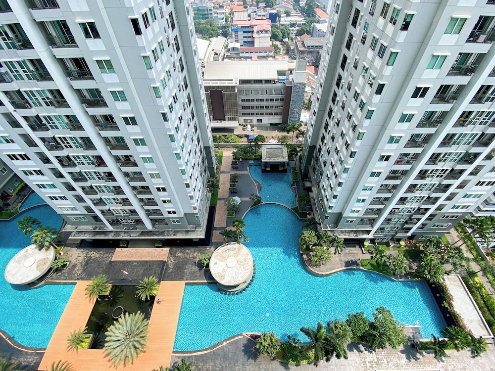Spacious and Nice 2BR Apartment (Executive City Home unit) at Thamrin Residence