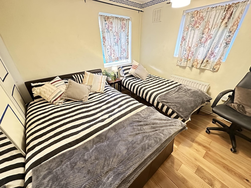 Cedar Wembley Park Serviced Apartments by Edens view 3