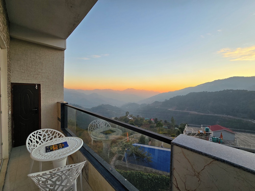Hotel Divshikha
