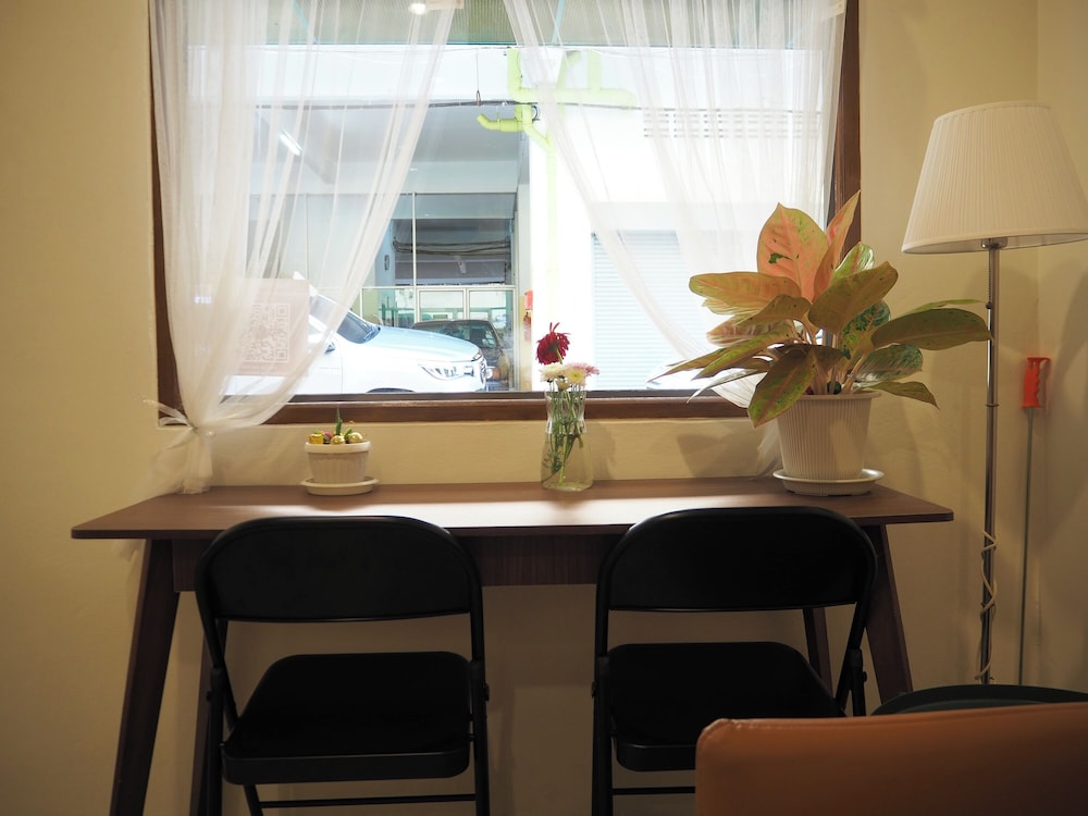 Round The Clock Hostel