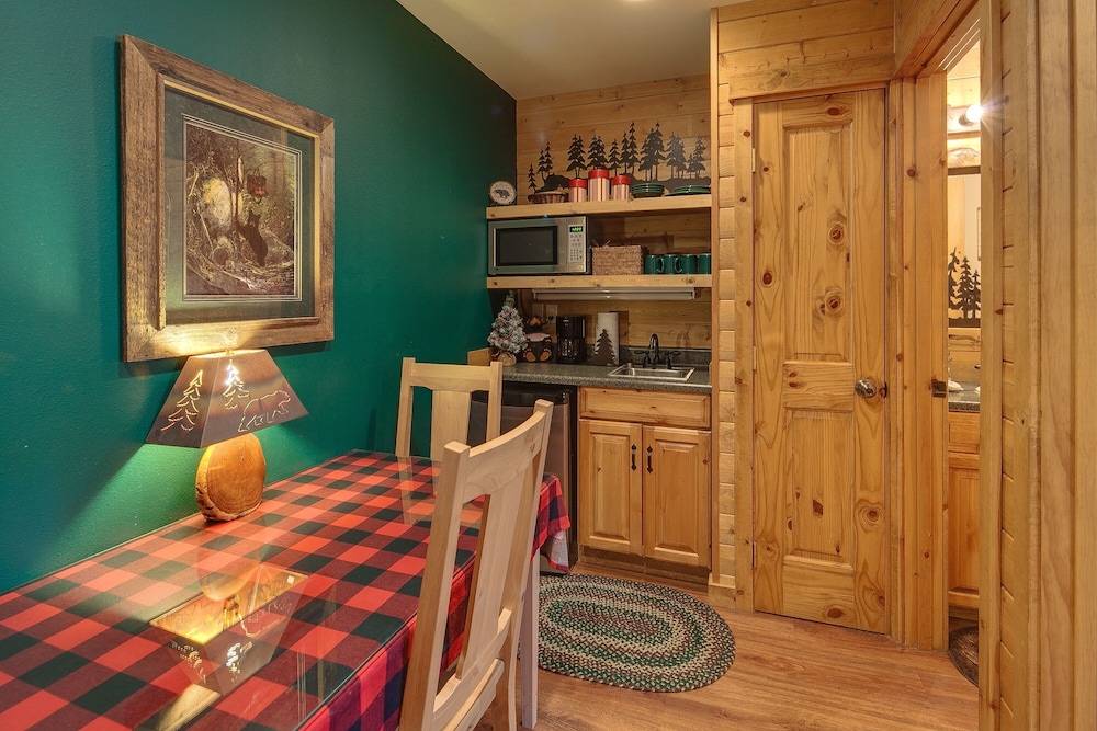 Diamond Peak 2 3 Bedroom Home