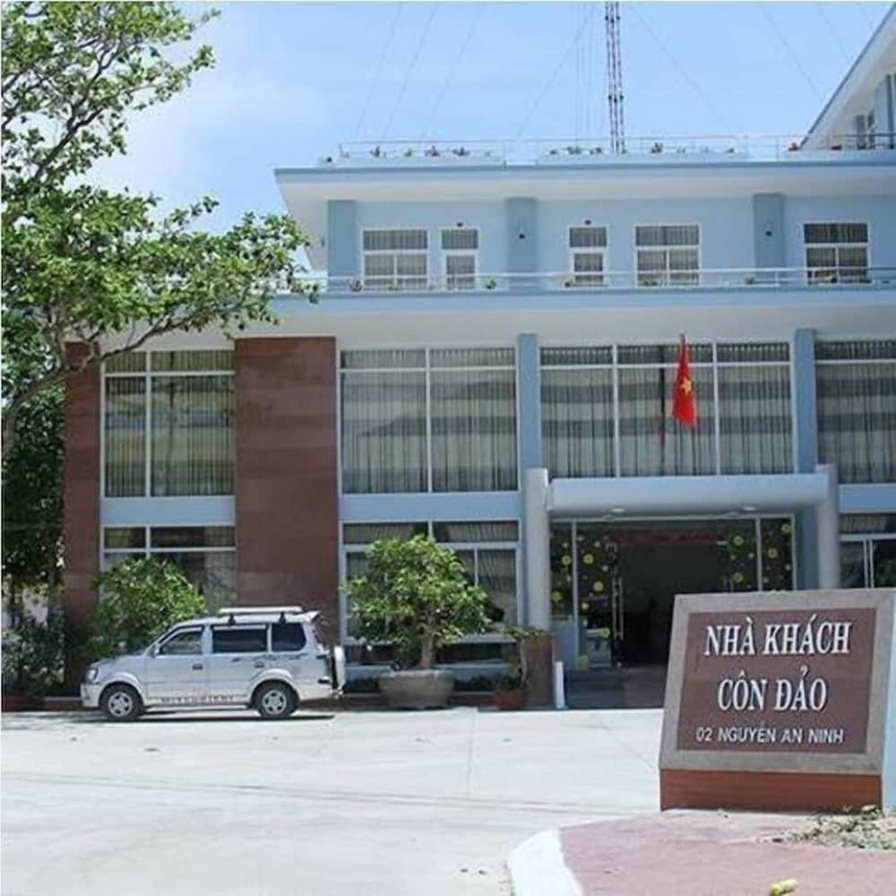 Nha Khach Con Dao