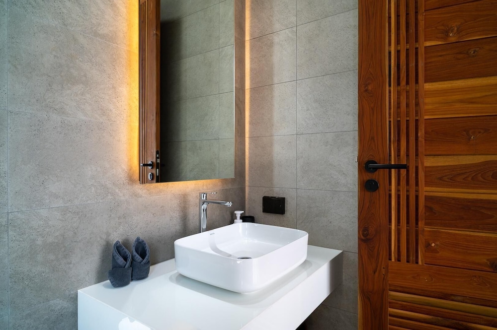 New 3BR Pool Villa in Bophut KBR46