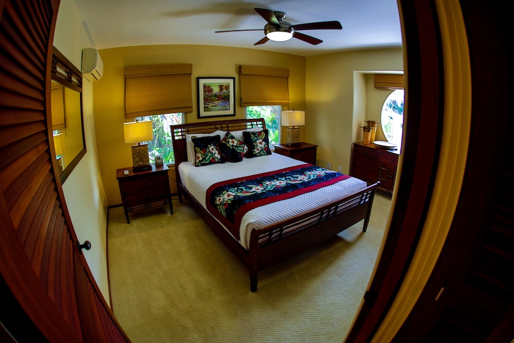 Alii Point #15 - Almost Oceanfront 3 Bedroom Home by RedAwning