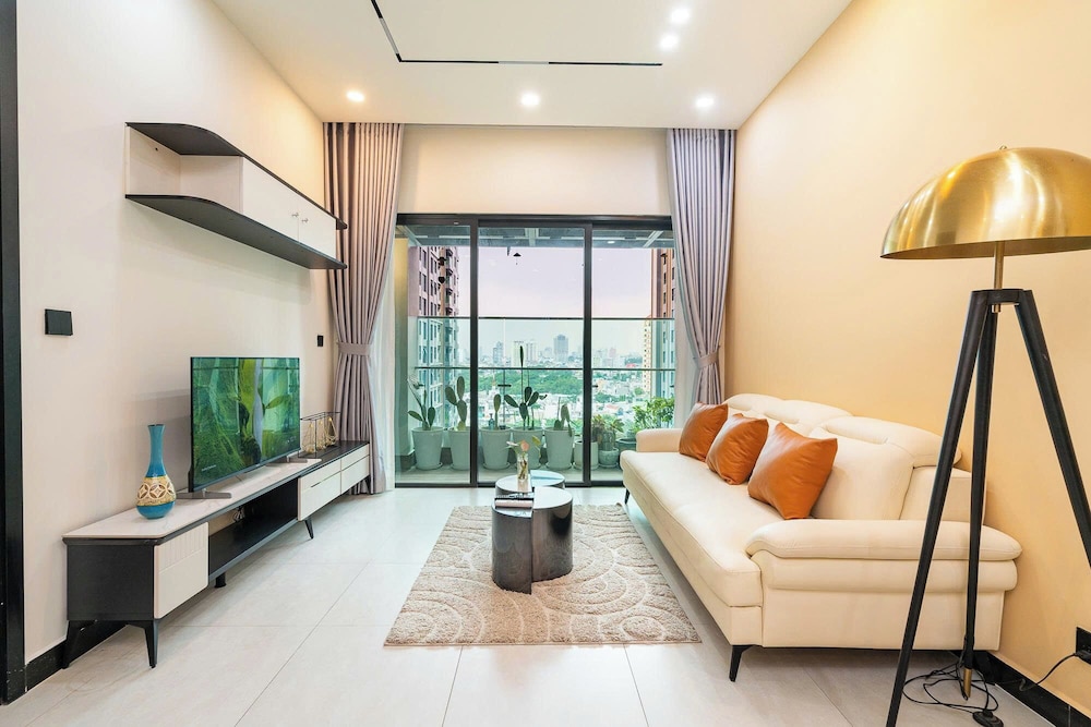 Luxury Vela Luxe - De La Sol Sai Gon