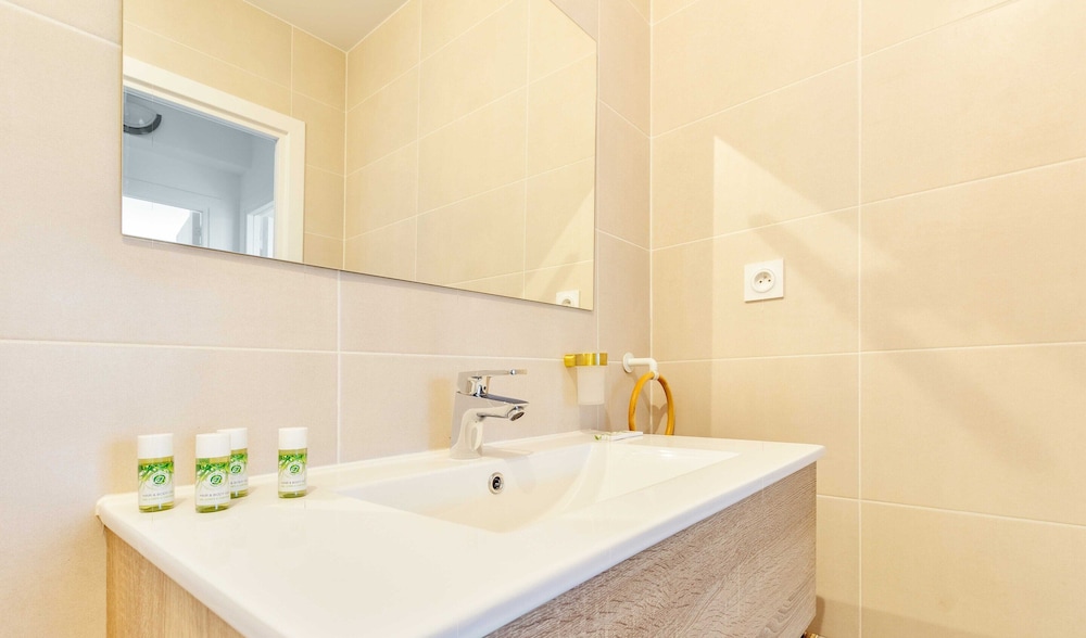 Pleasant Apt With Balcony-6p-close to Disney/paris