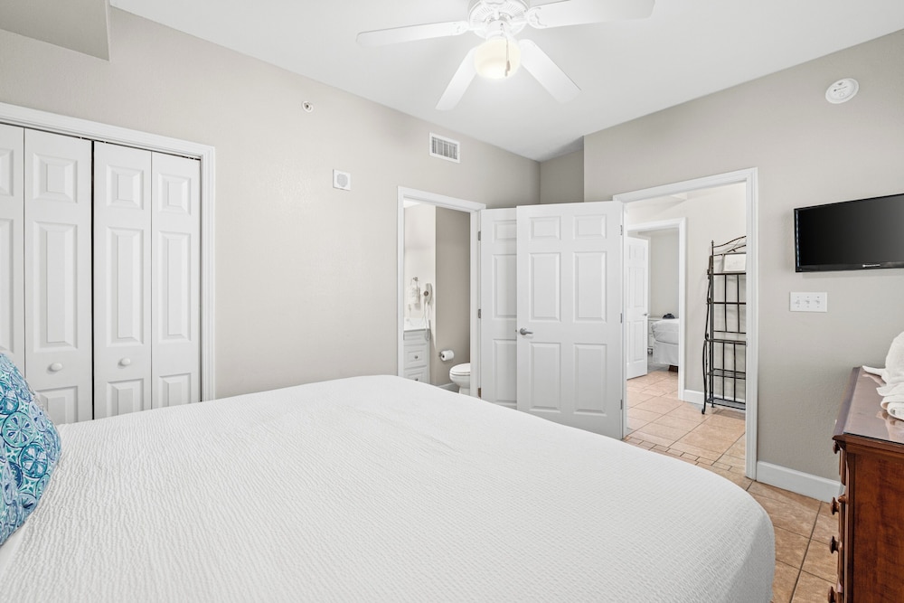 Tidewater by Book That Condo