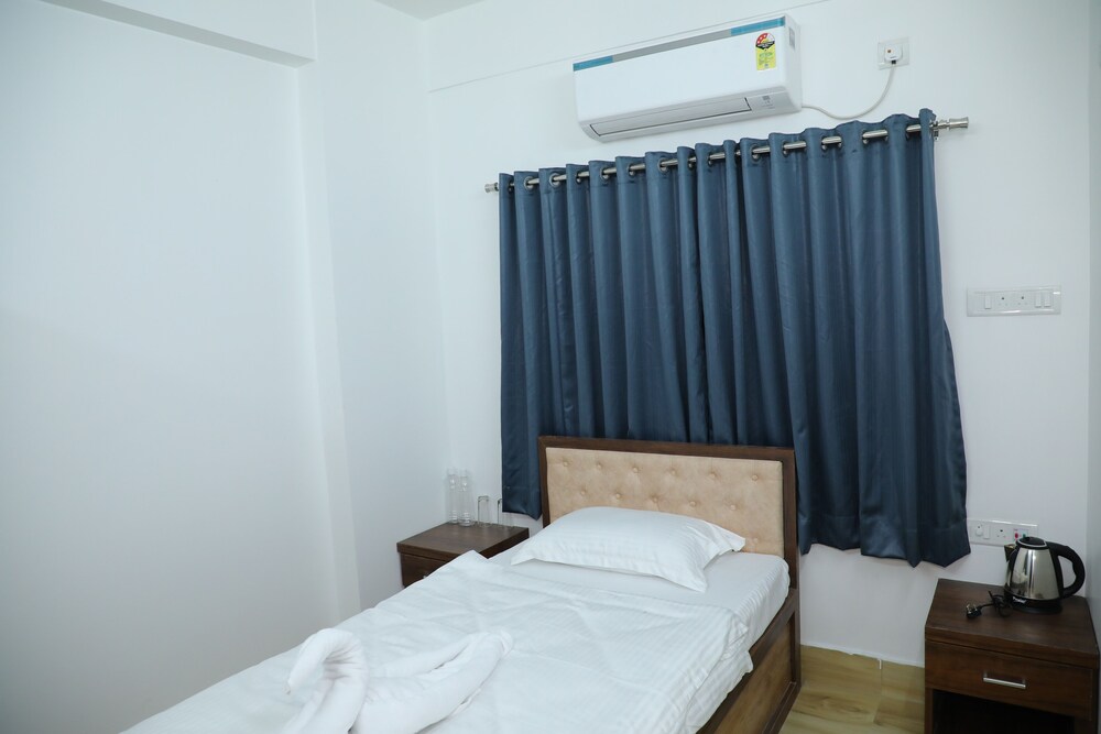 Aashhiana Guest House Entire 2BHK Service Apartments, Kolkata