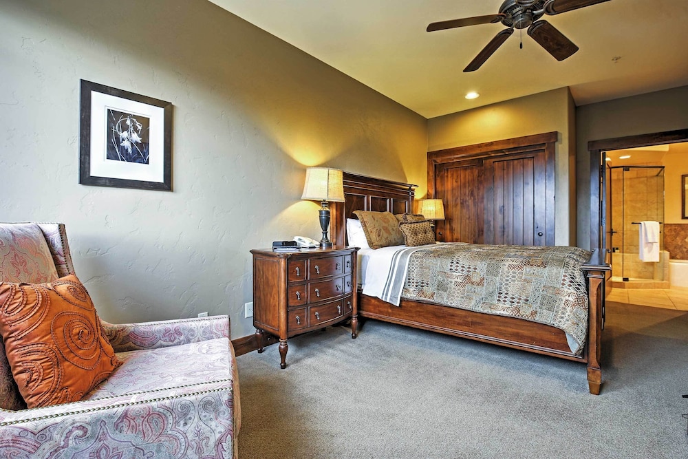 Ski-in/ski-out Breckenridge Resort Condo at Peak 7 view 3