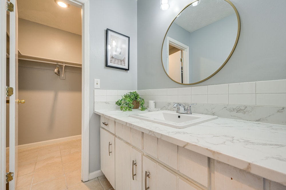 5 Mi to Fort Moore: Quiet Columbus Home w/ Yard