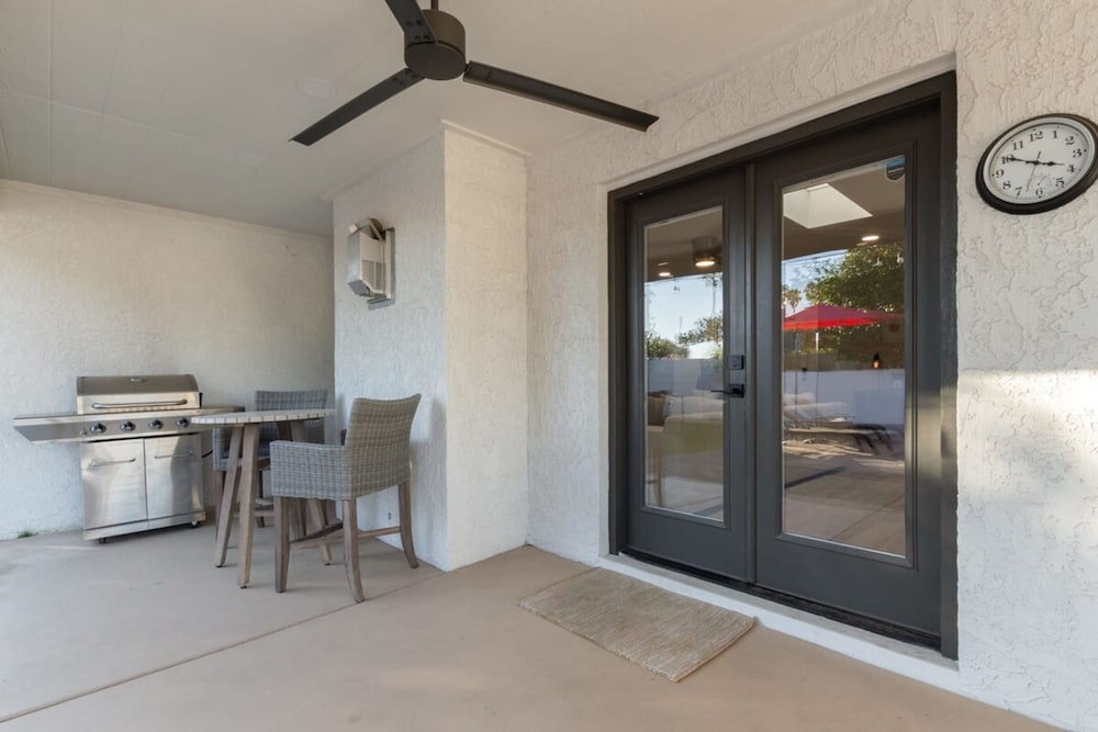Citrus Grove Heated Pool Putt Grn Gameroom