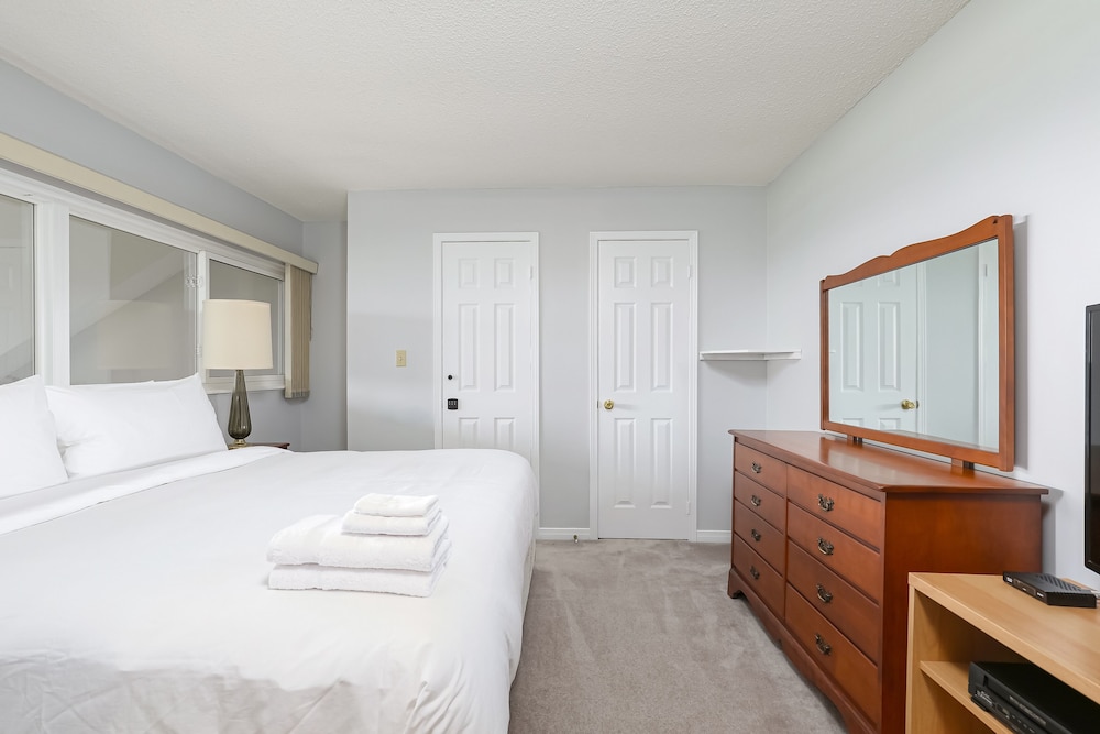 Wintergreen Condos
