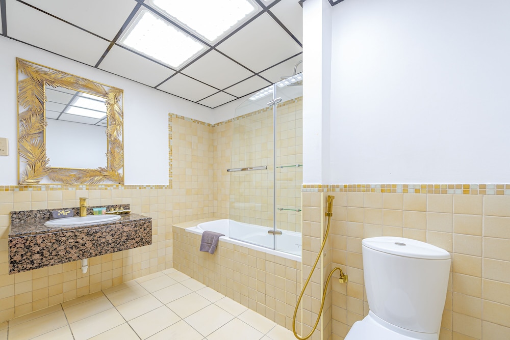Marco Polo - Deluxe Waterfront Roomy Apt, Perfect for Groups