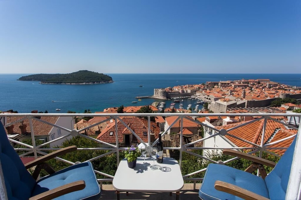 Ploce Apartments - Jelena