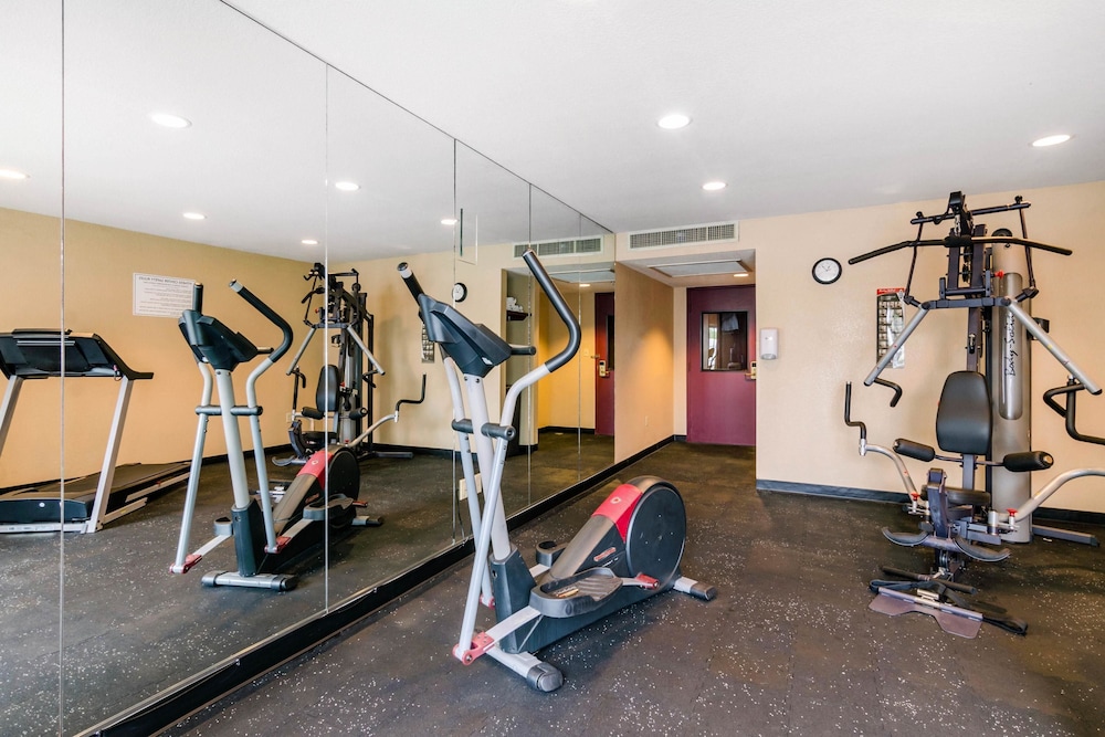 Quality Inn & Suites Carthage near Precious Moments Chapel