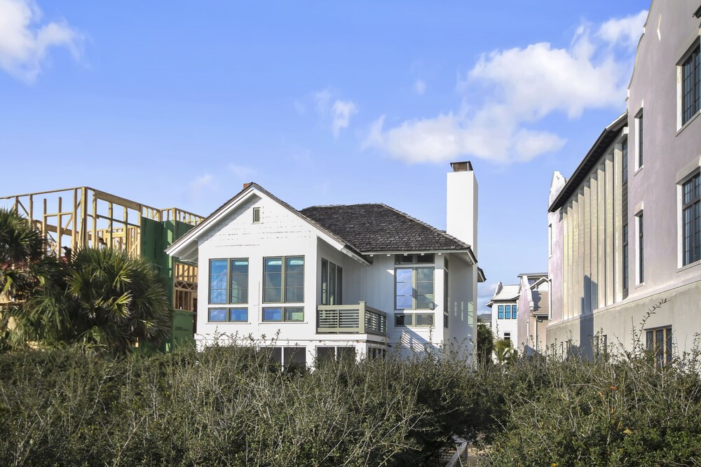Newly Remodeled Beach Front Home With Pool 4br/4.5bth 4 Bedroom Home by Redawning view 2