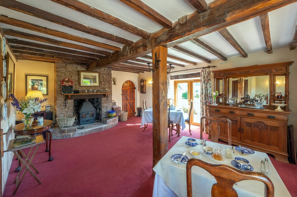 The Dinney Bed and Breakfast