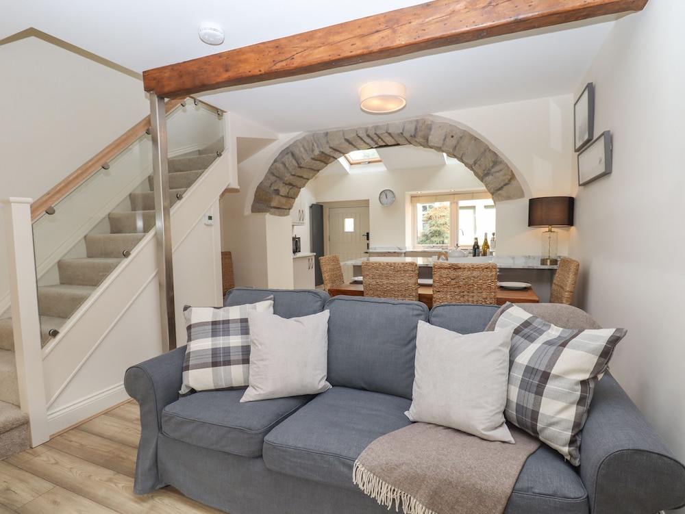 1 Grosvenor Farm Cottages