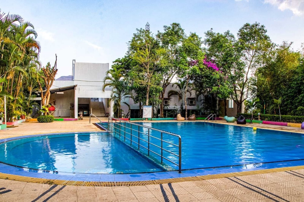 Yash Resort