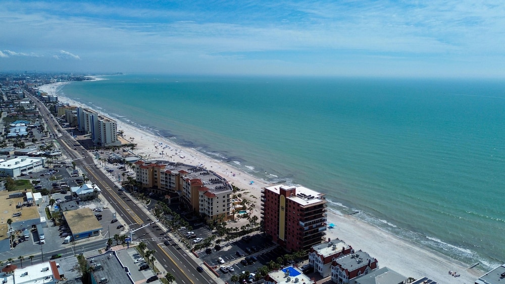 Azul Townhomes A1