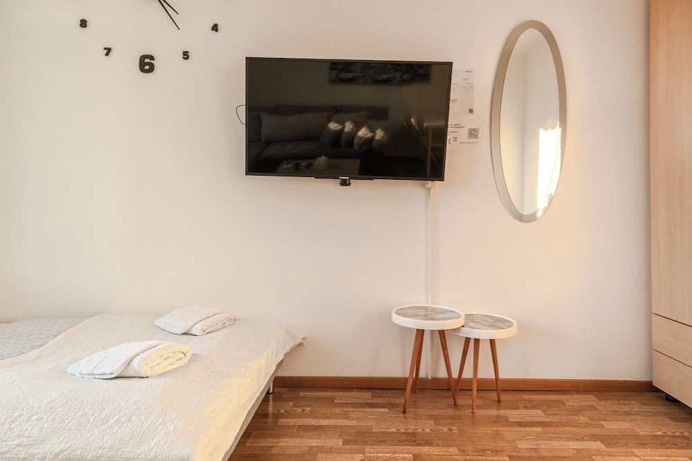 Shared 2BR Residence by Millennium Tower
