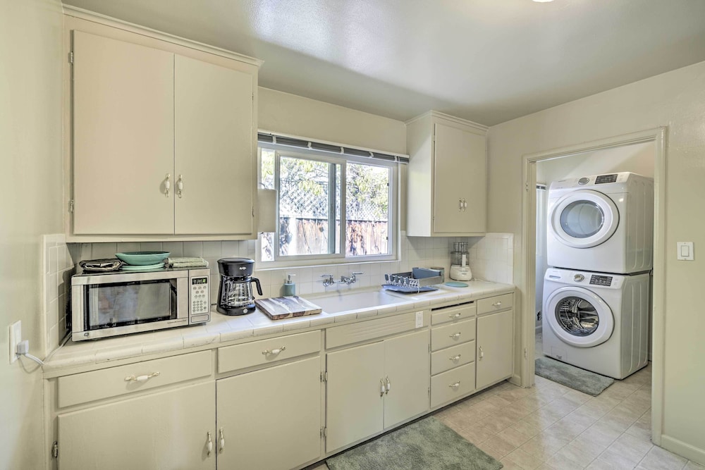 Bay Area Apt ~ 3 Mi to Downtown Mountain View