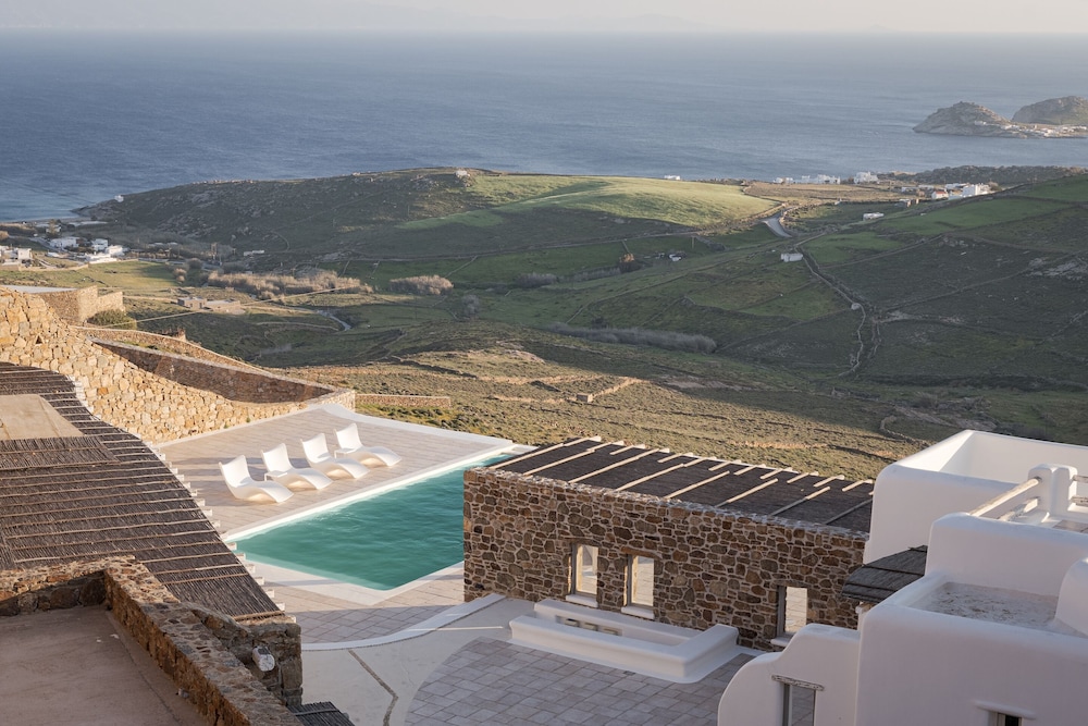 Mykonian Icon Villa