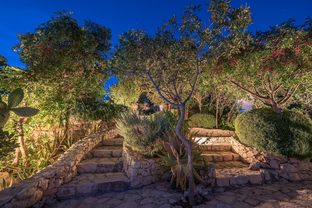 Askos Villa